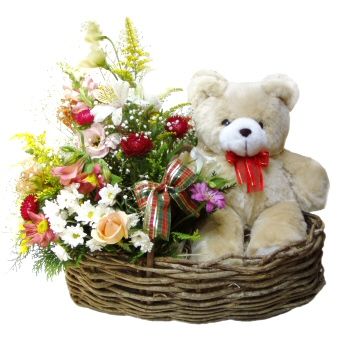 Cesta de flores e urso